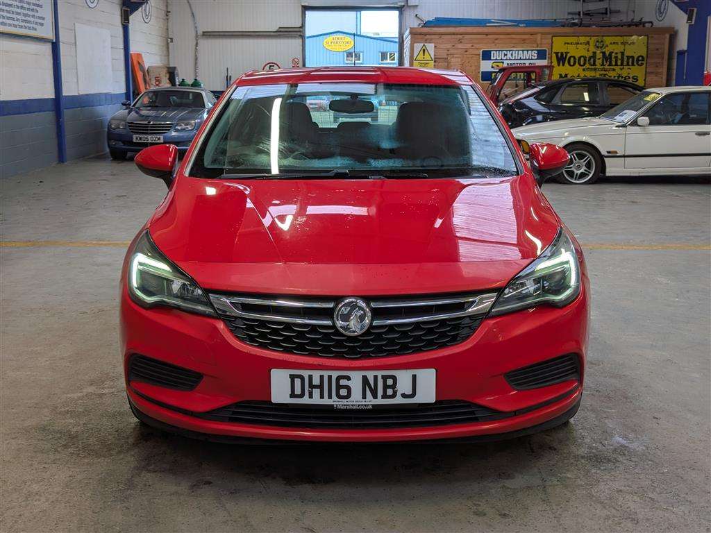 <p>2016 VAUXHALL ASTRA DESIGN</p>