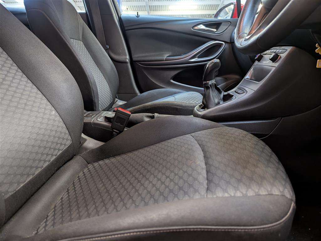 <p>2016 VAUXHALL ASTRA DESIGN</p>