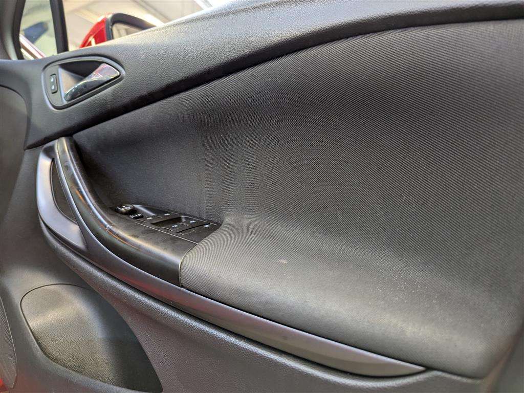 <p>2016 VAUXHALL ASTRA DESIGN</p>