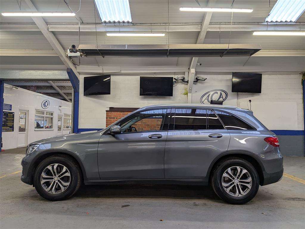 <p>2016 MERCEDES-BENZ GLC 220 D 4MATIC SE EXEC</p>