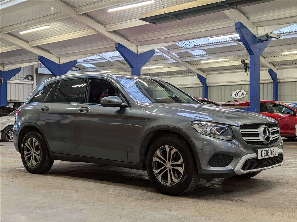 <p>2016 MERCEDES-BENZ GLC 220 D 4MATIC SE EXEC</p>