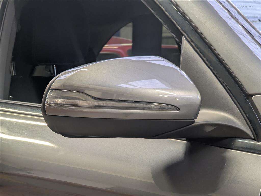 <p>2016 MERCEDES-BENZ GLC 220 D 4MATIC SE EXEC</p>