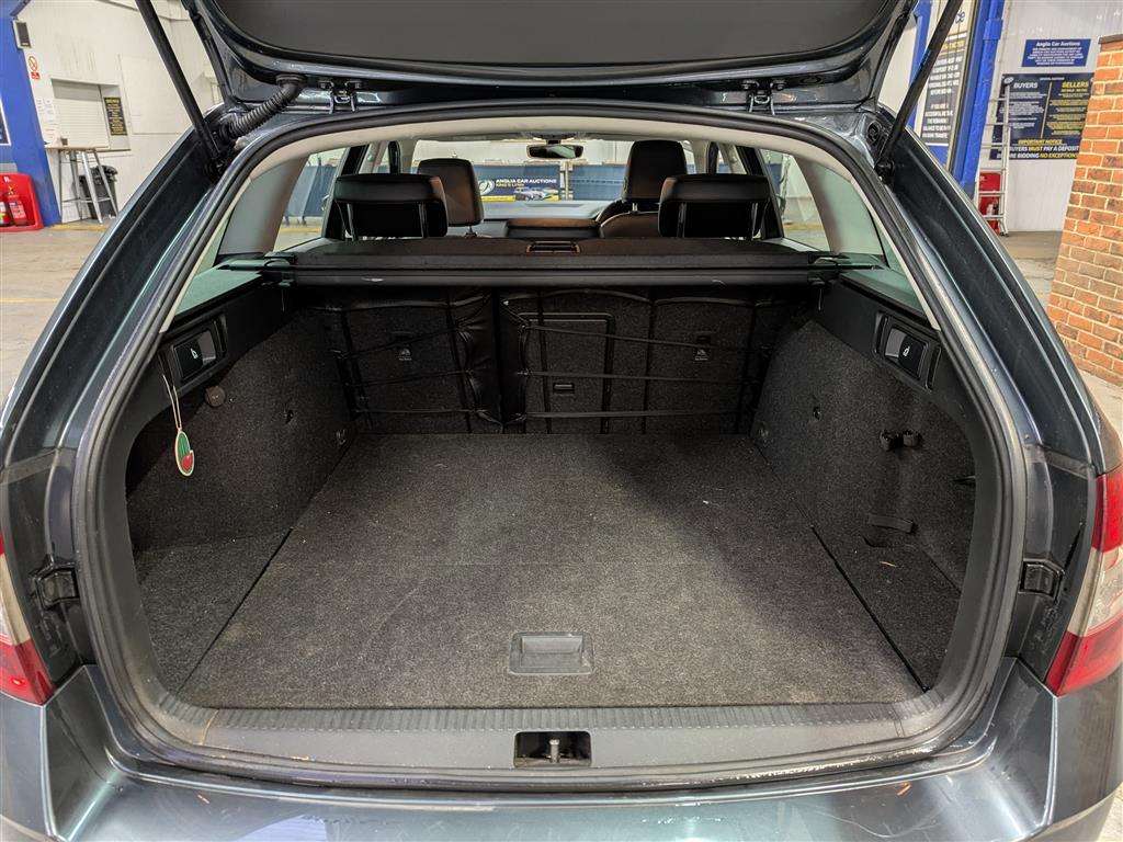 <p>2020 SKODA OCTAVIA **SOLD</p>