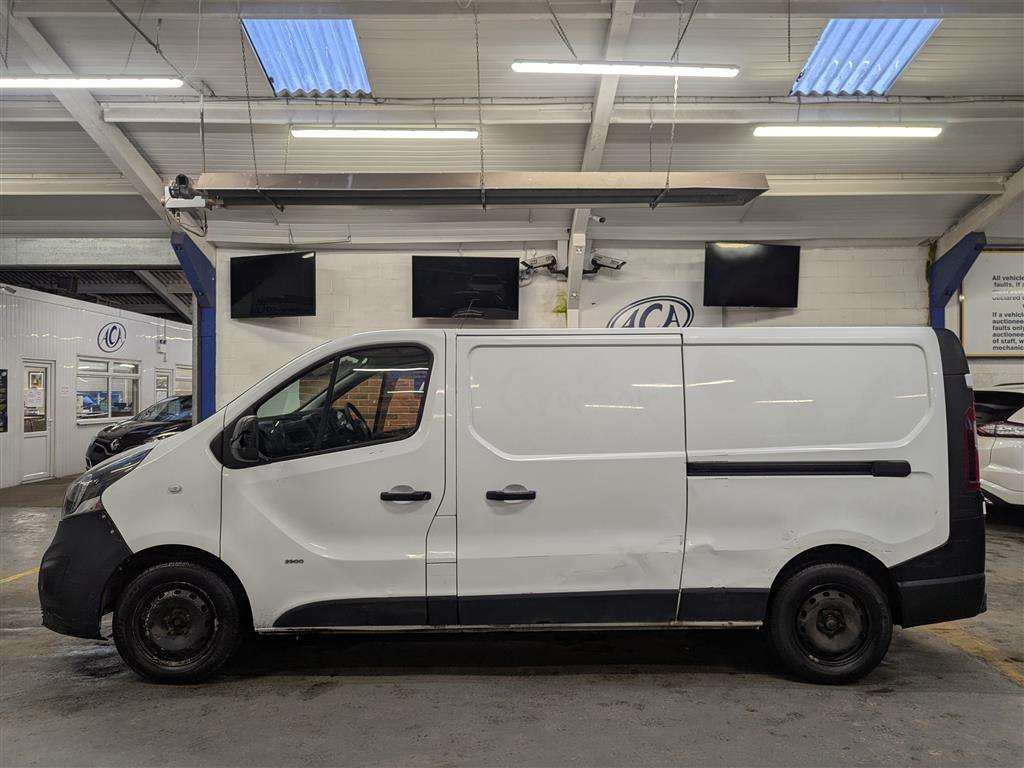 <p>2015 VAUXHALL VIVARO **SOLD</p>