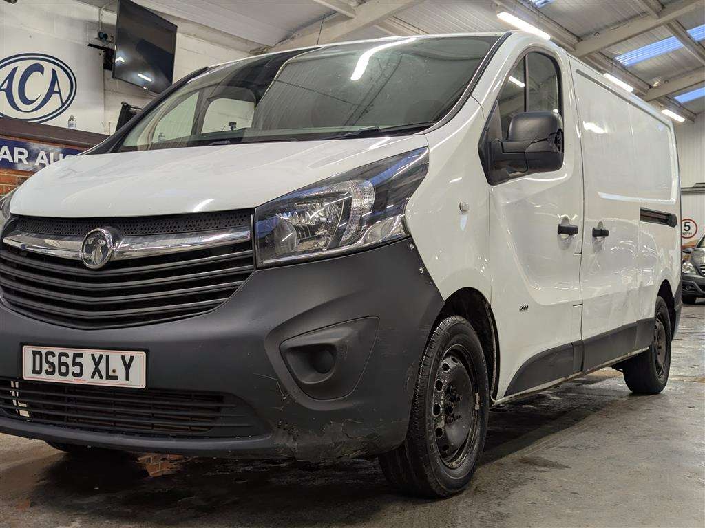 <p>2015 VAUXHALL VIVARO **SOLD</p>