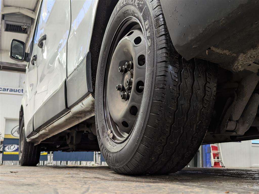 <p>2015 VAUXHALL VIVARO **SOLD</p>