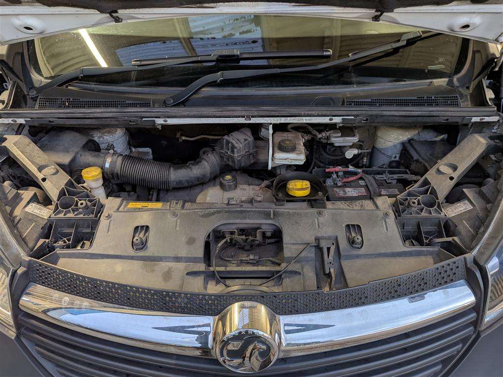 <p>2015 VAUXHALL VIVARO **SOLD</p>