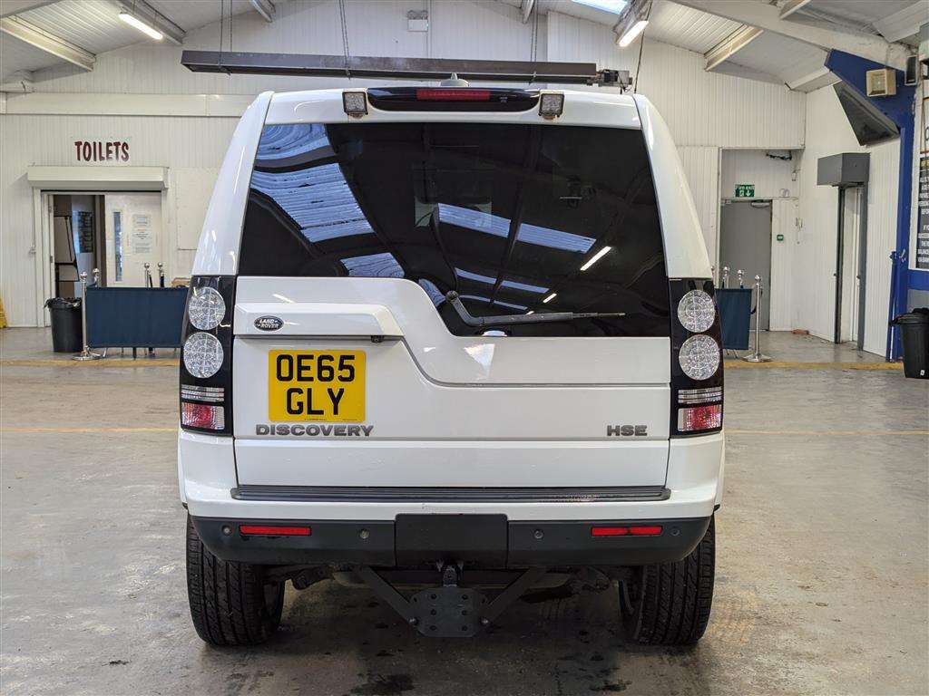 <p>2015 LAND ROVER DISCOVERY HSE SDV6 AUTO</p>