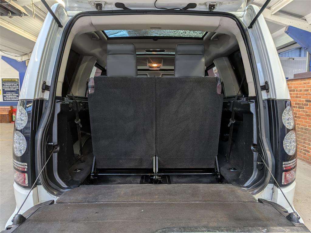 <p>2015 LAND ROVER DISCOVERY HSE SDV6 AUTO</p>