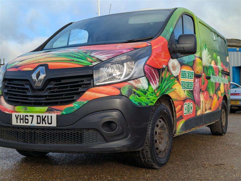<p>2017 RENAULT TRAFIC SL27 **SOLD</p>