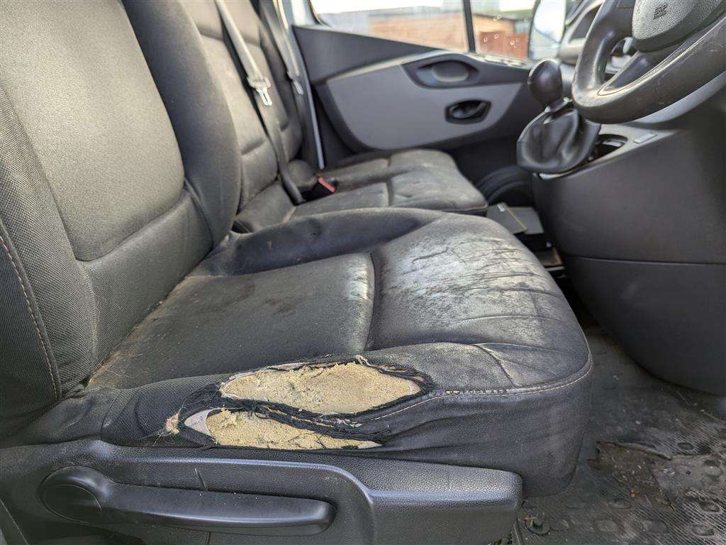 <p>2017 RENAULT TRAFIC SL27 **SOLD</p>