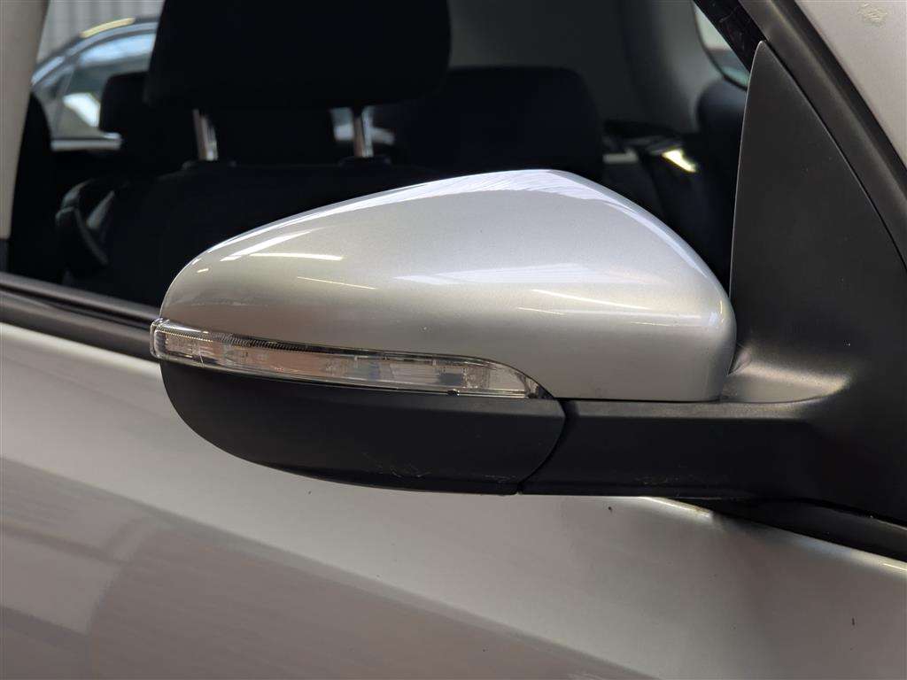 <p>2011 VOLKSWAGEN GOLF MATCH TDI BLUETECH</p>