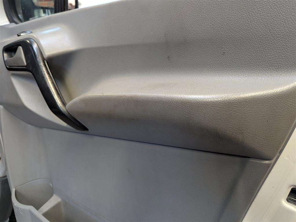 <p>2010 VOLKSWAGEN CRAFTER **SOLD</p>