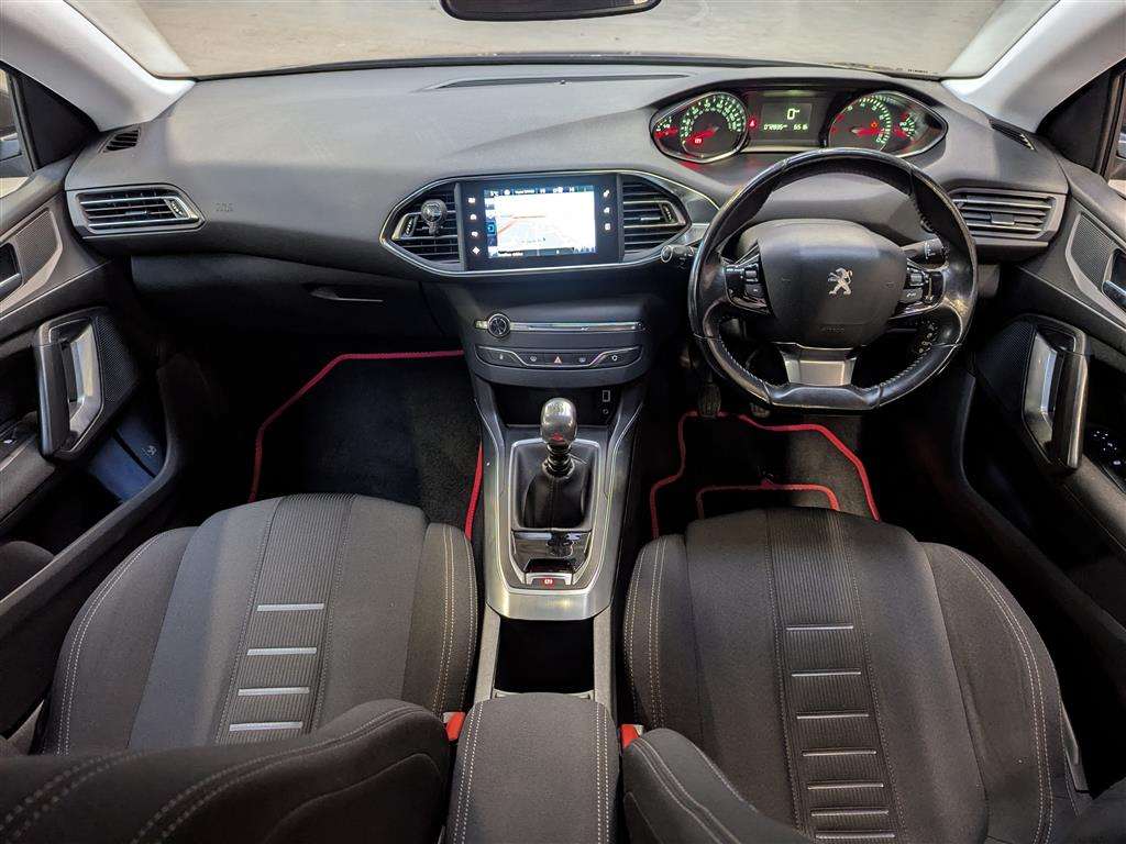 <p>2014 PEUGEOT 308 ALLURE THP</p>