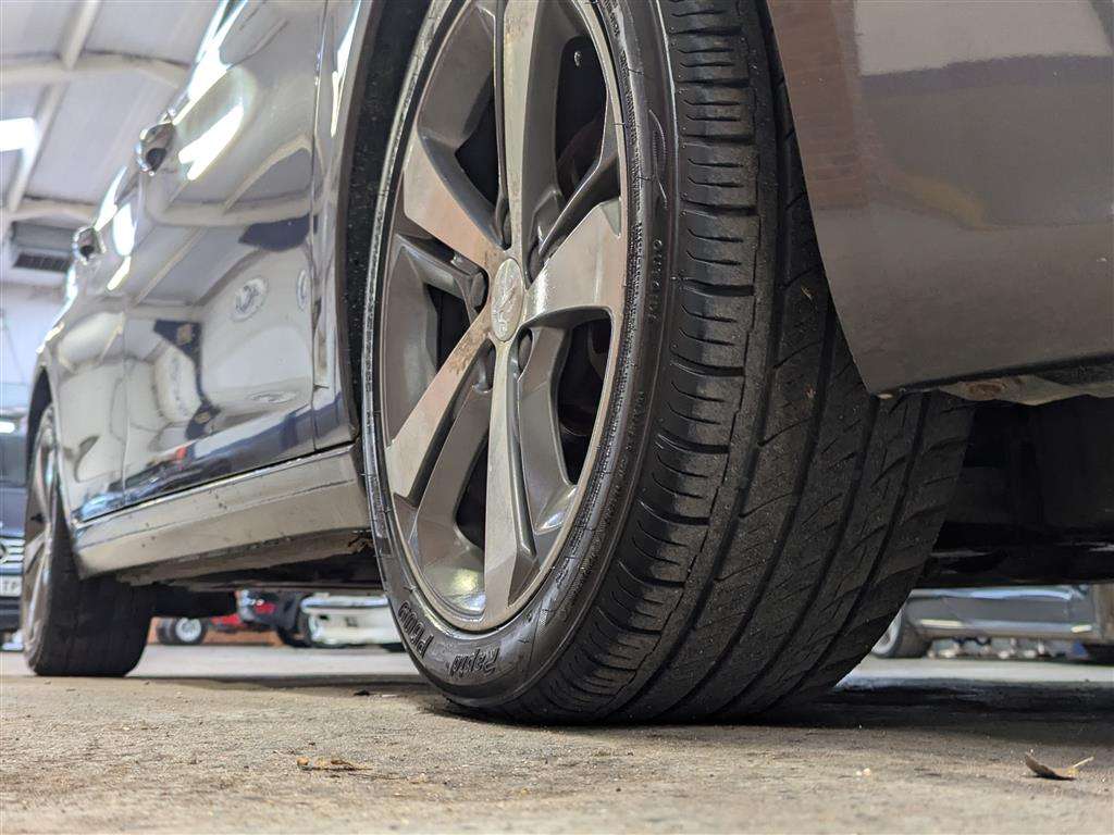 <p>2014 PEUGEOT 308 ALLURE THP</p>