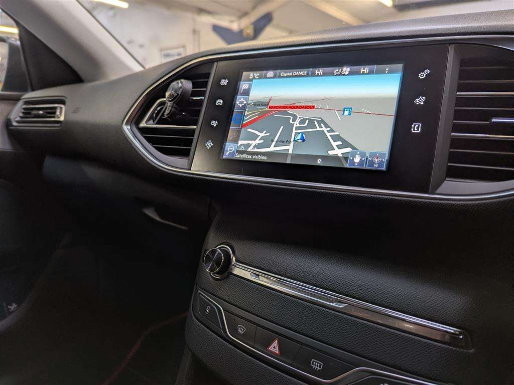 <p>2014 PEUGEOT 308 ALLURE THP</p>