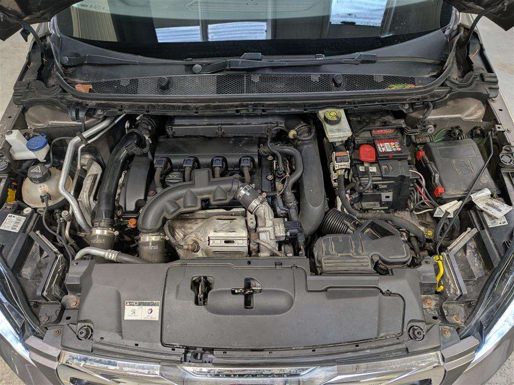 <p>2014 PEUGEOT 308 ALLURE THP</p>