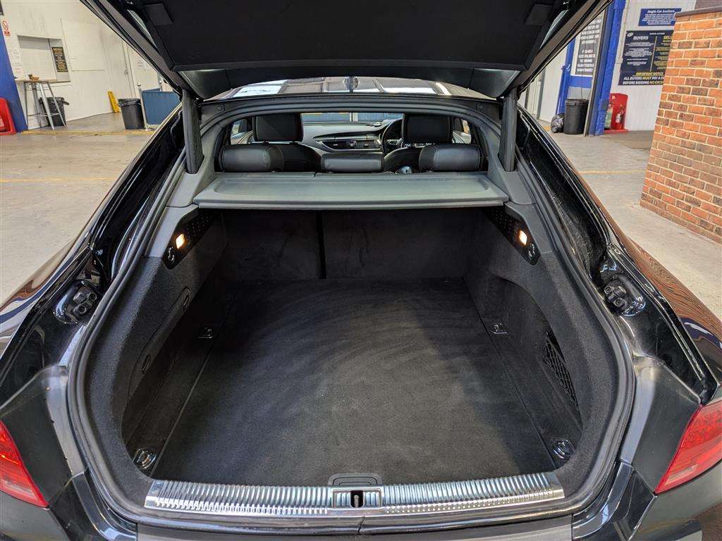 <p>2012 AUDI A7 S LINE TDI QUATTRO AUT</p>