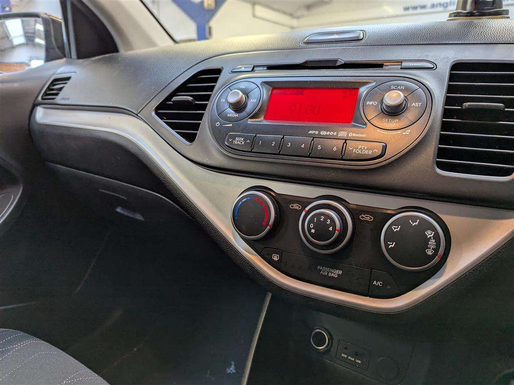 <p>2014 KIA PICANTO VR7</p>