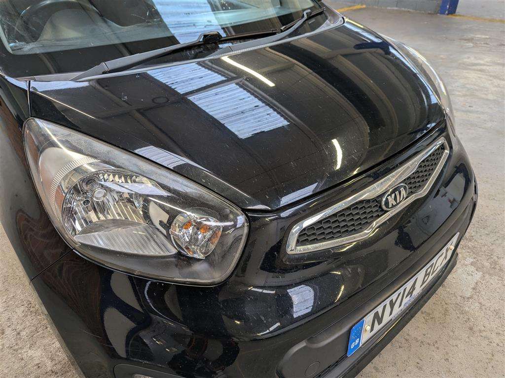 <p>2014 KIA PICANTO VR7</p>