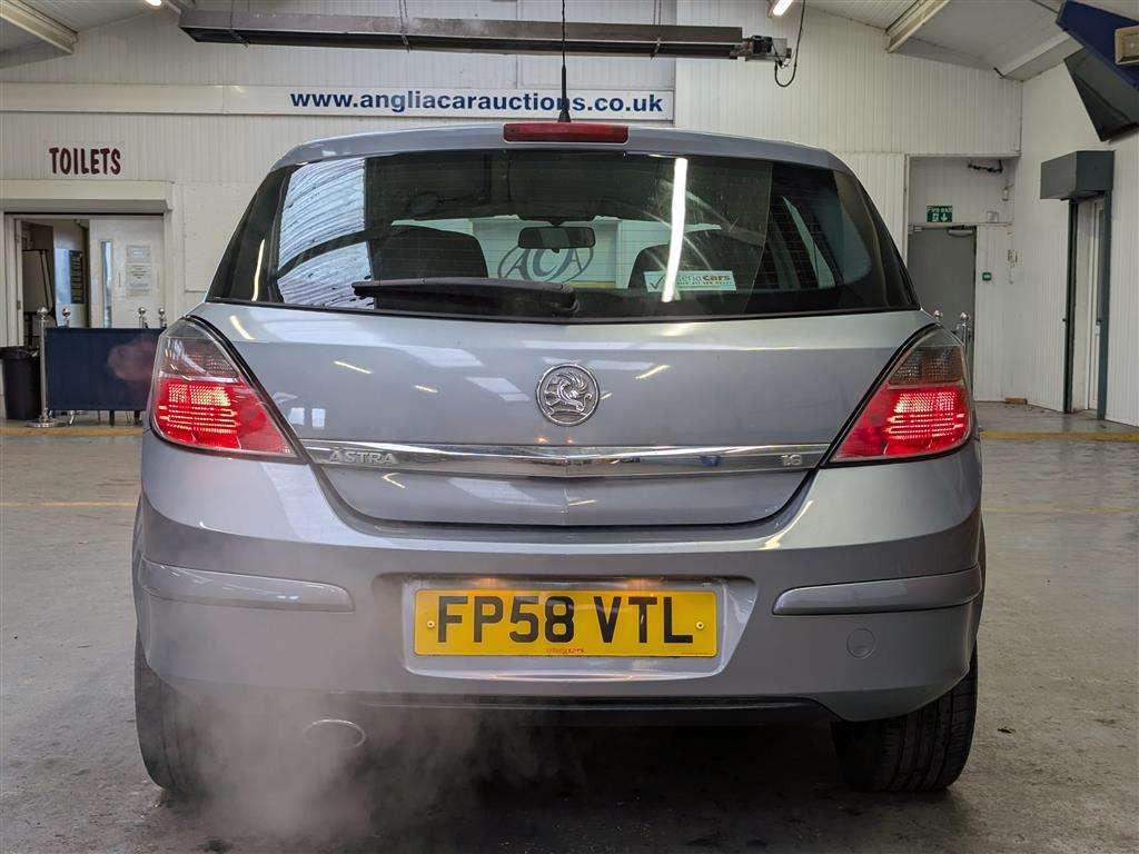 <p>2008 VAUXHALL ASTRA SXI</p>