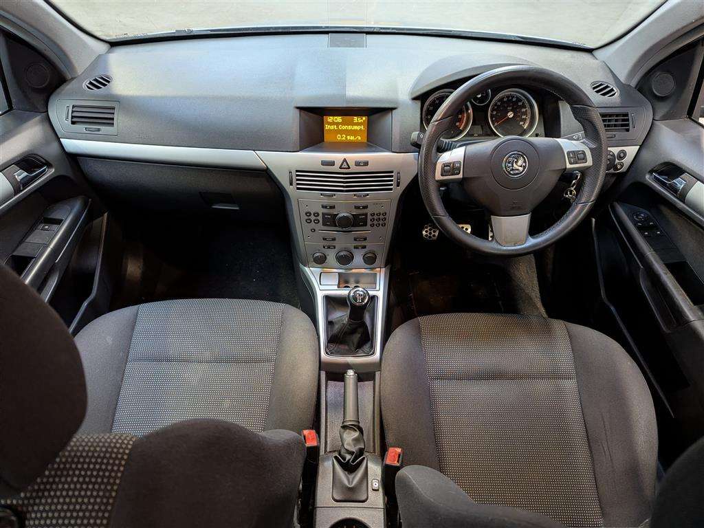 <p>2008 VAUXHALL ASTRA SXI</p>