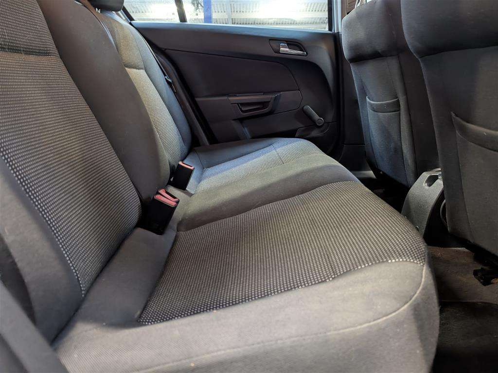 <p>2008 VAUXHALL ASTRA SXI</p>