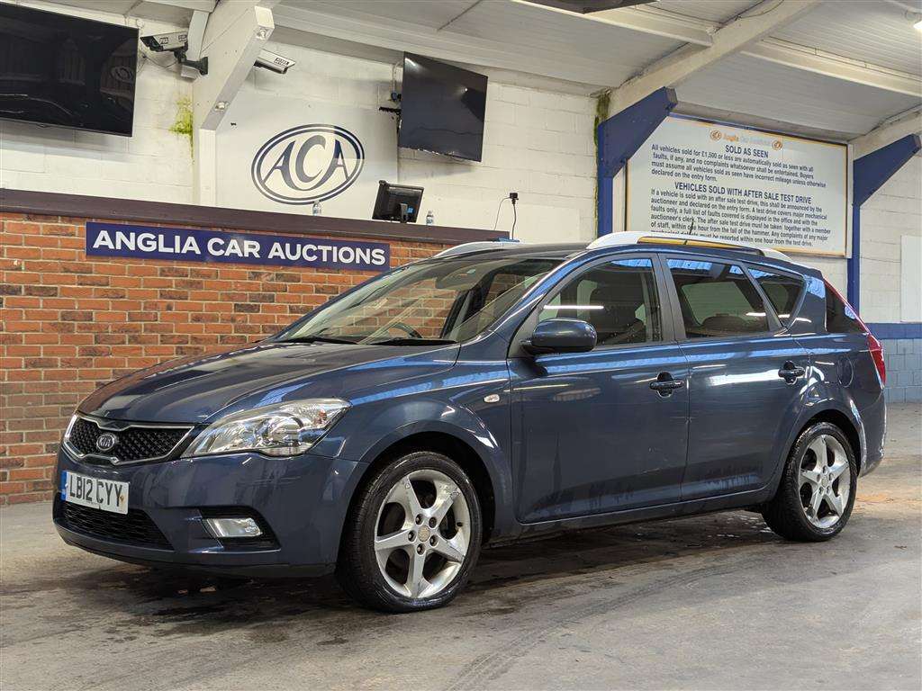 <p>2012 KIA CEED 3 CRDI</p>