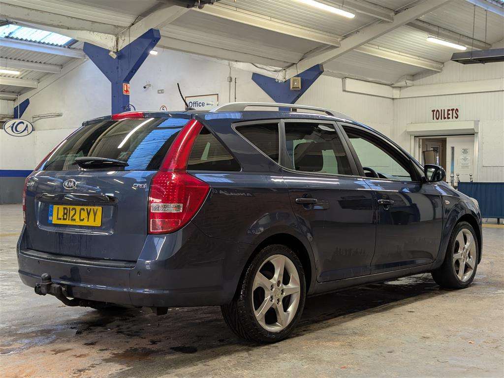 <p>2012 KIA CEED 3 CRDI</p>