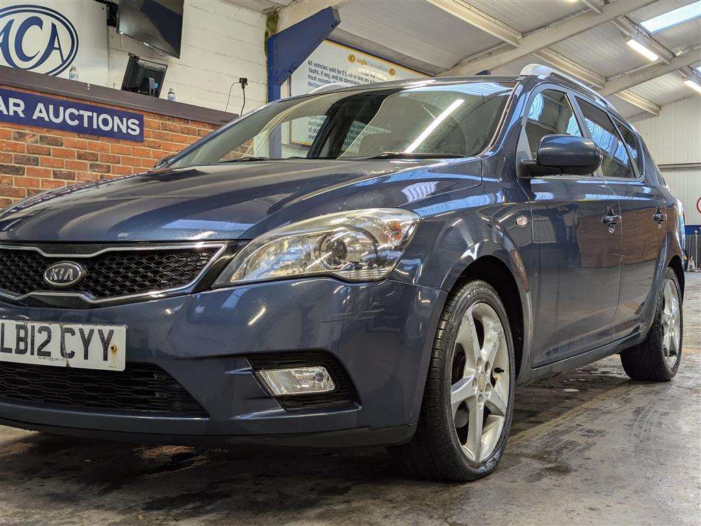 <p>2012 KIA CEED 3 CRDI</p>