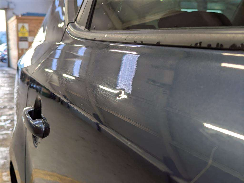 <p>2012 KIA CEED 3 CRDI</p>