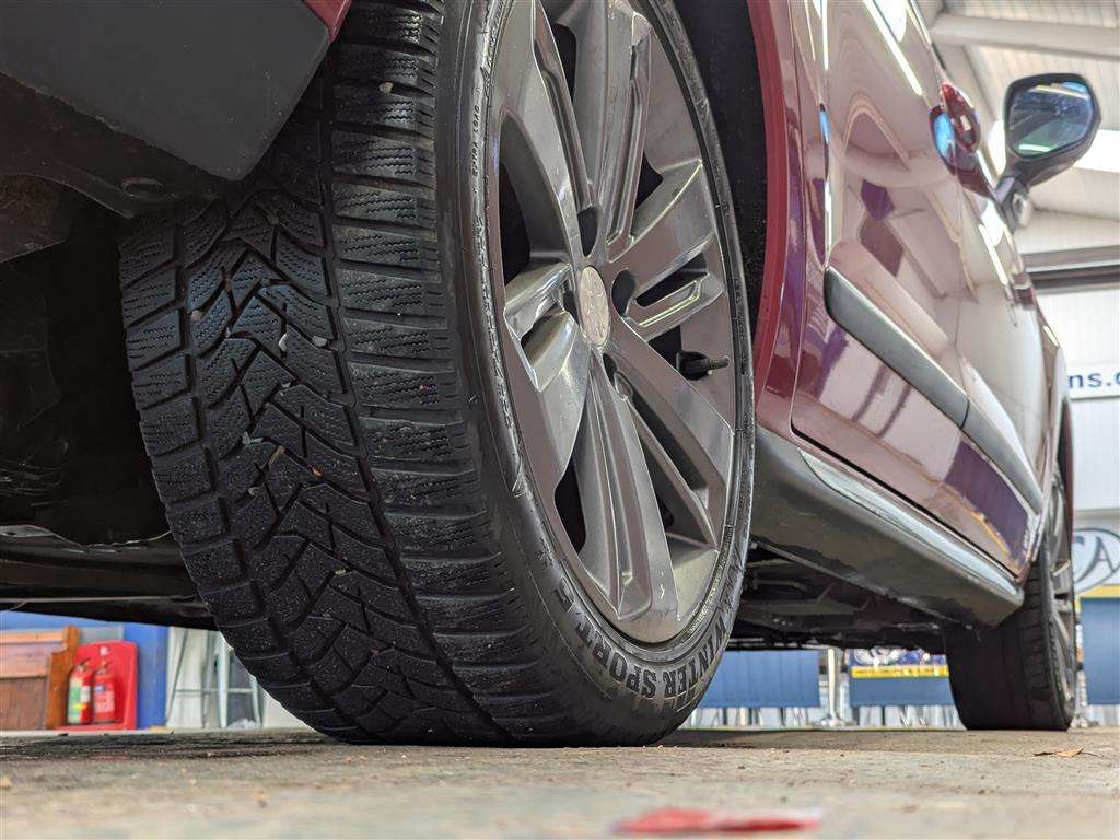 <p>2015 PEUGEOT 3008 ALLURE BLUE HDI S/S</p>