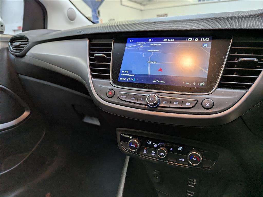 <p>2017 VAUXHALL CROSSLAND X SE NAV ECOTEC</p>