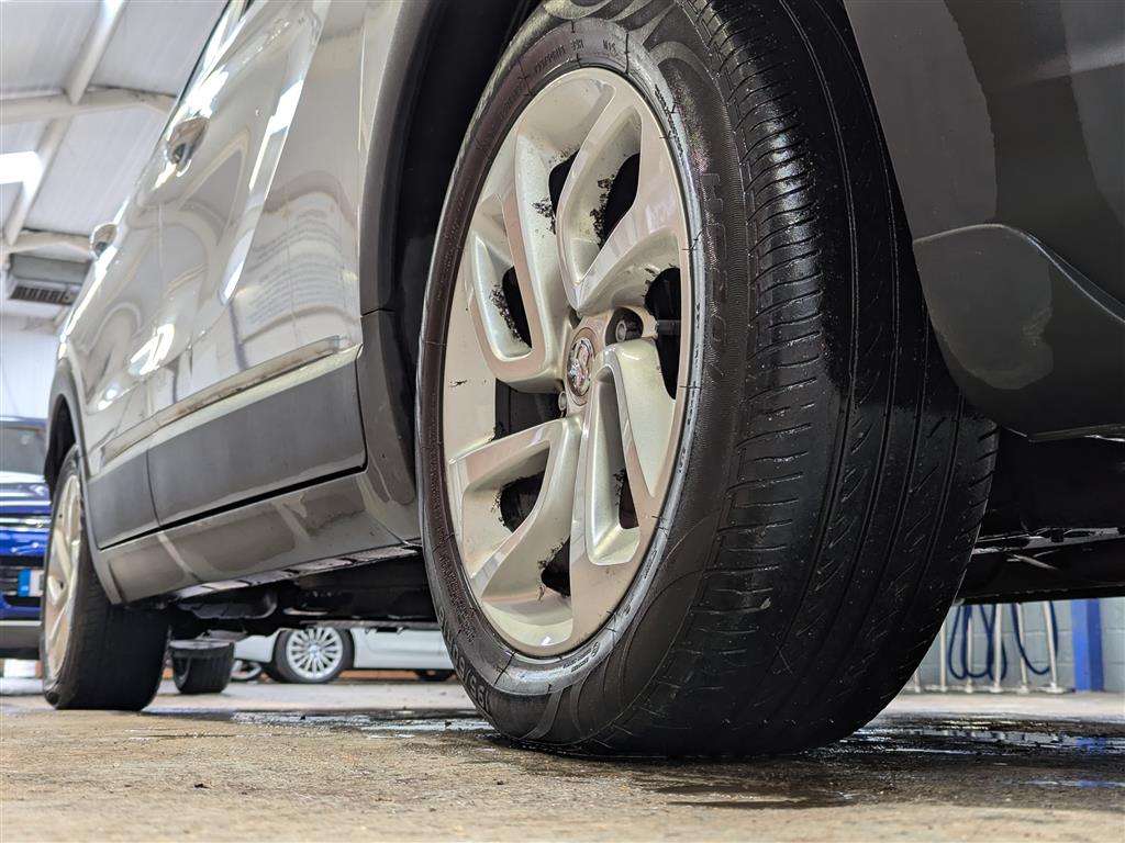 <p>2017 VAUXHALL CROSSLAND X SE NAV ECOTEC</p>