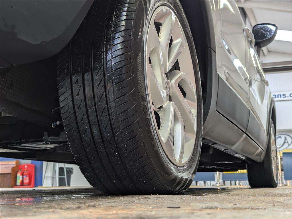 <p>2017 VAUXHALL CROSSLAND X SE NAV ECOTEC</p>