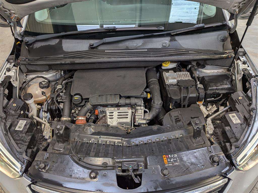 <p>2017 VAUXHALL CROSSLAND X SE NAV ECOTEC</p>