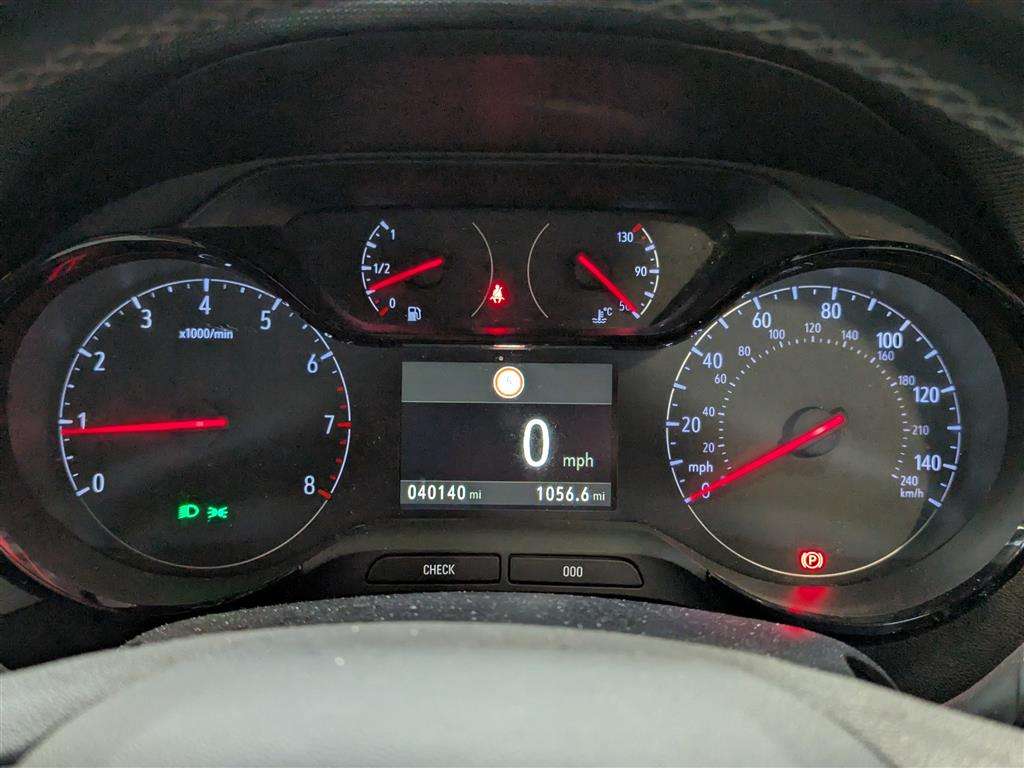 <p>2017 VAUXHALL CROSSLAND X SE NAV ECOTEC</p>