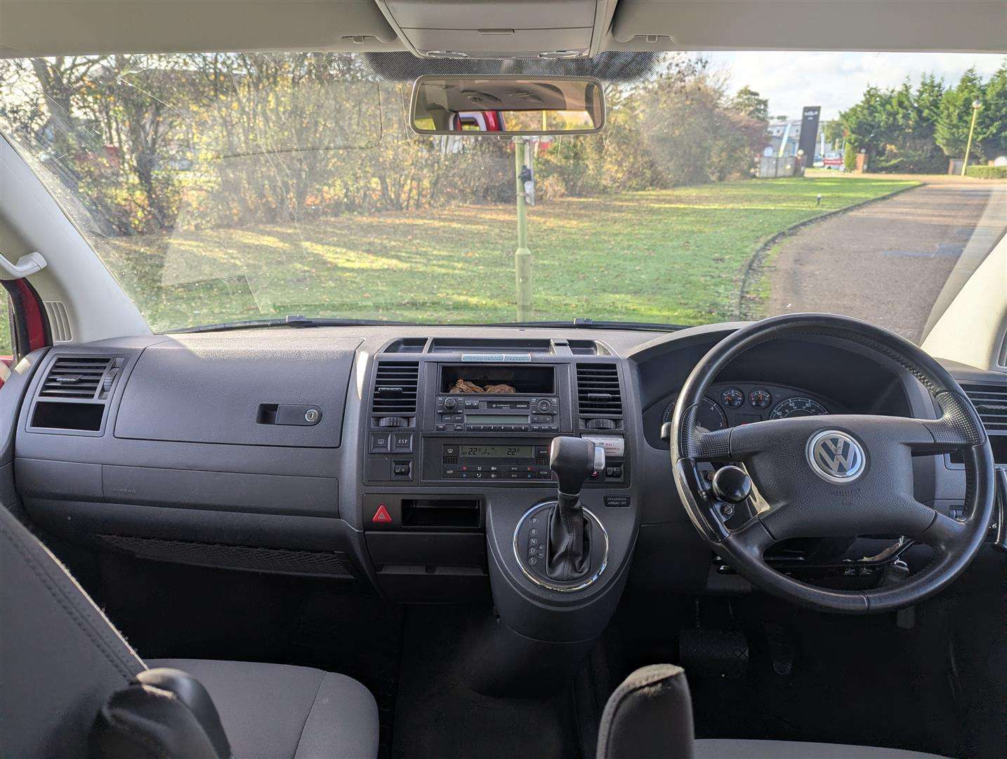 <p>2005 VOLKSWAGEN CARAVELLE SE TDI 130 AUTO W.A.V.</p>