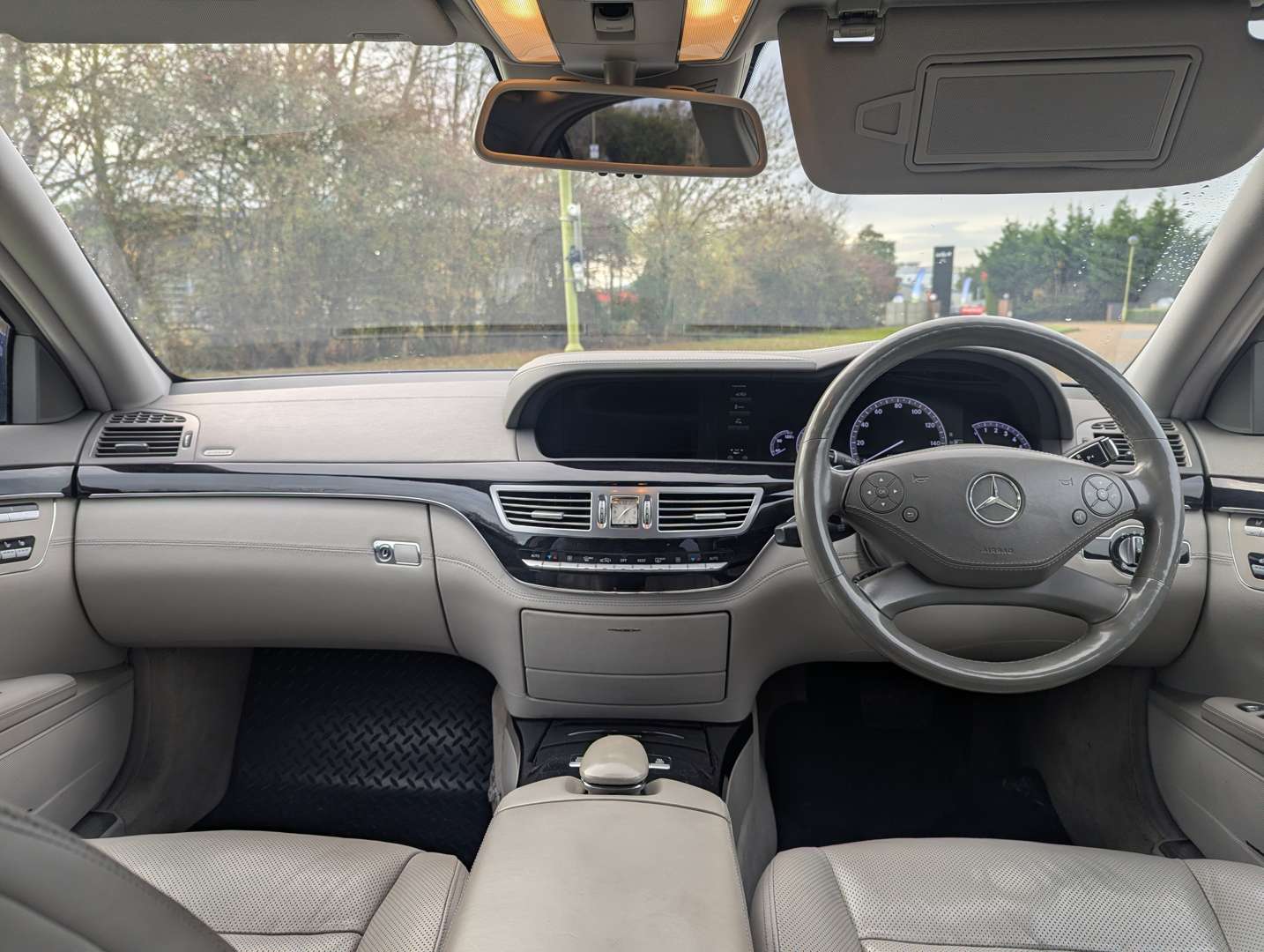 <p>2012 MERCEDES-BENZ S500 L AUTO</p>