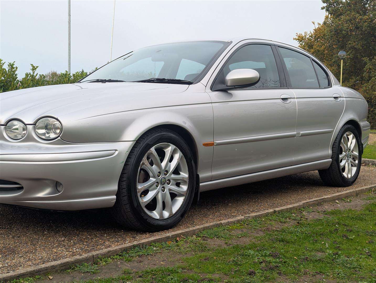 <p>2001 JAGUAR X-TYPE V6 SPORT AUTO</p>