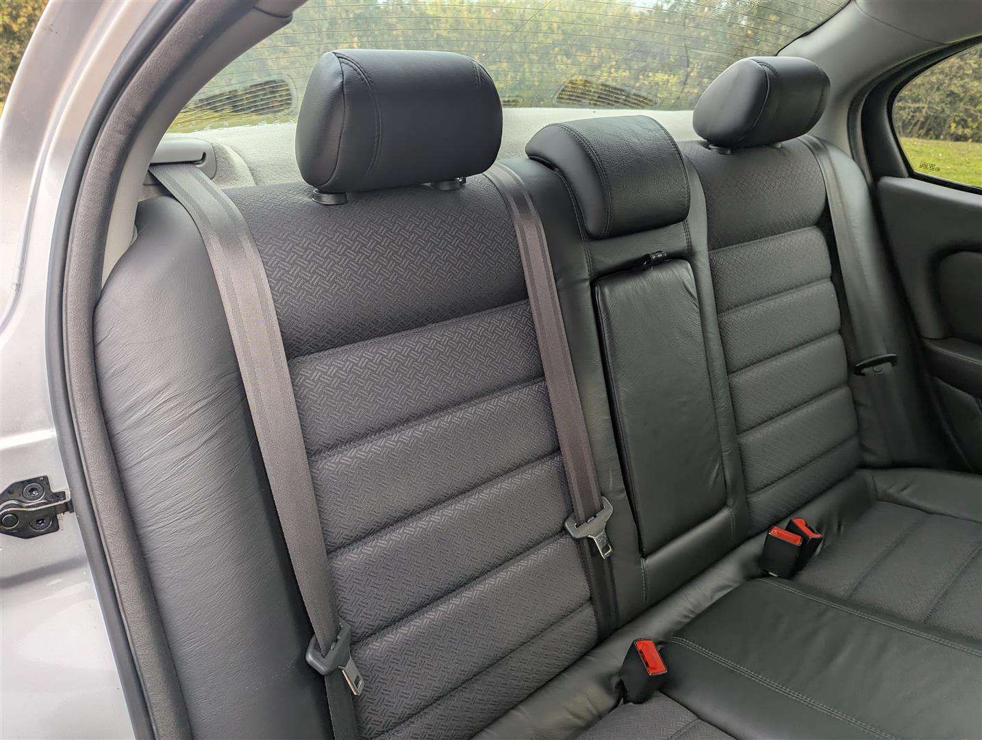 <p>2001 JAGUAR X-TYPE V6 SPORT AUTO</p>