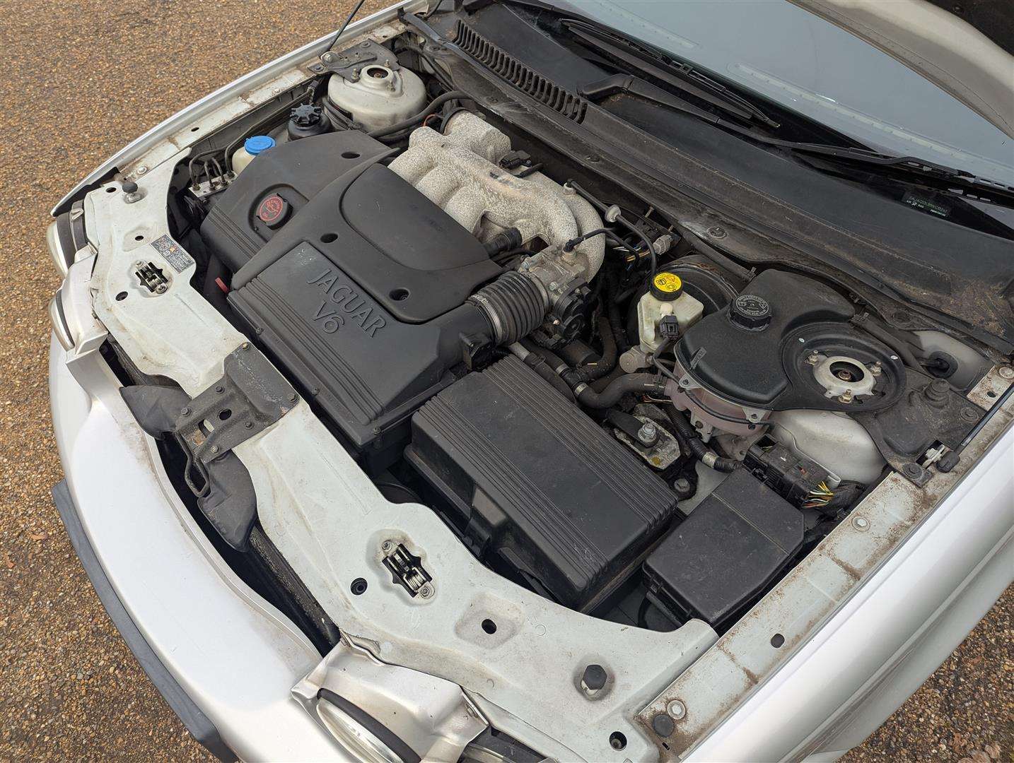 <p>2001 JAGUAR X-TYPE V6 SPORT AUTO</p>