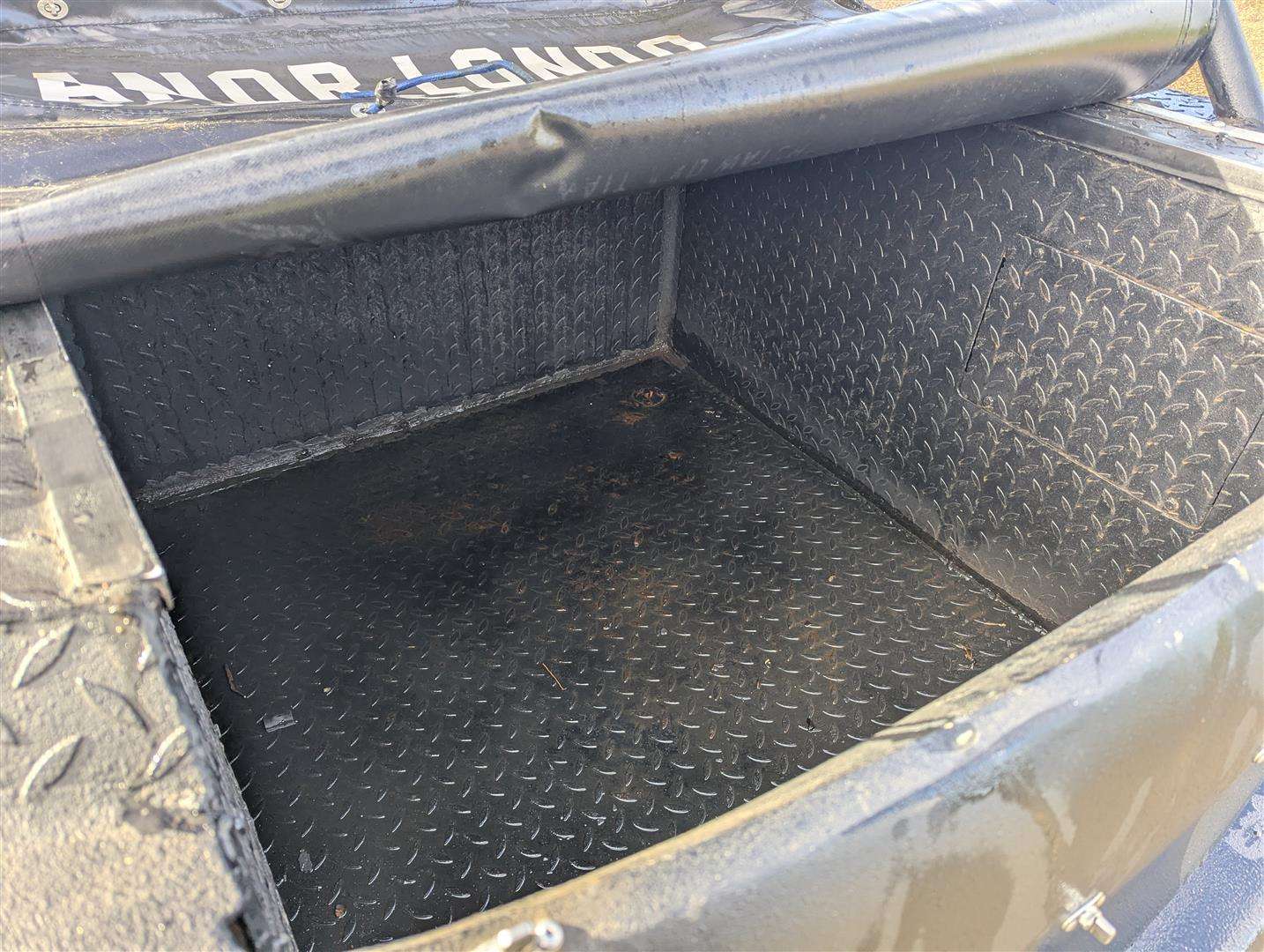 <p>TOYOTA YARIS PICK UP</p>