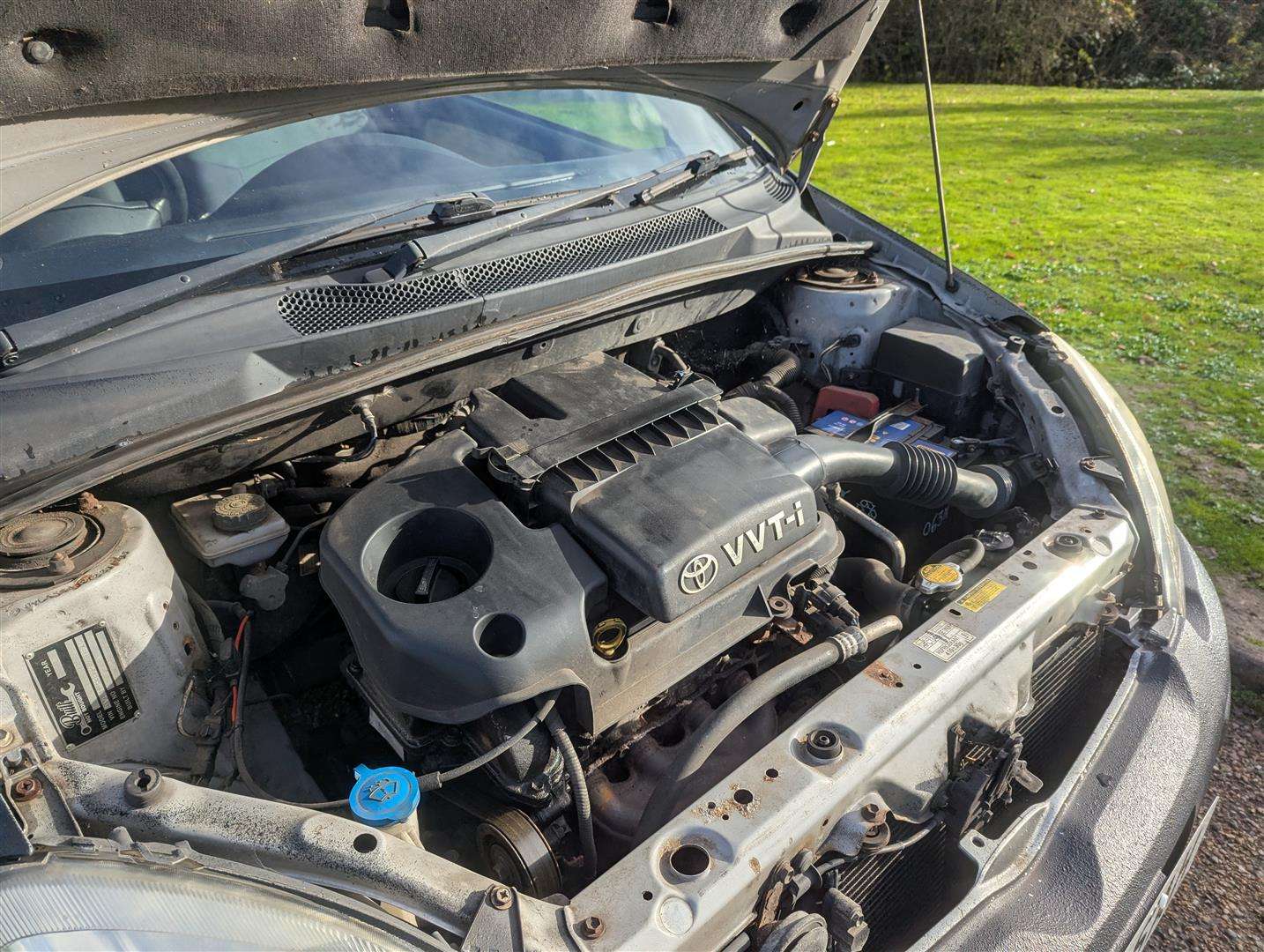 <p>TOYOTA YARIS PICK UP</p>