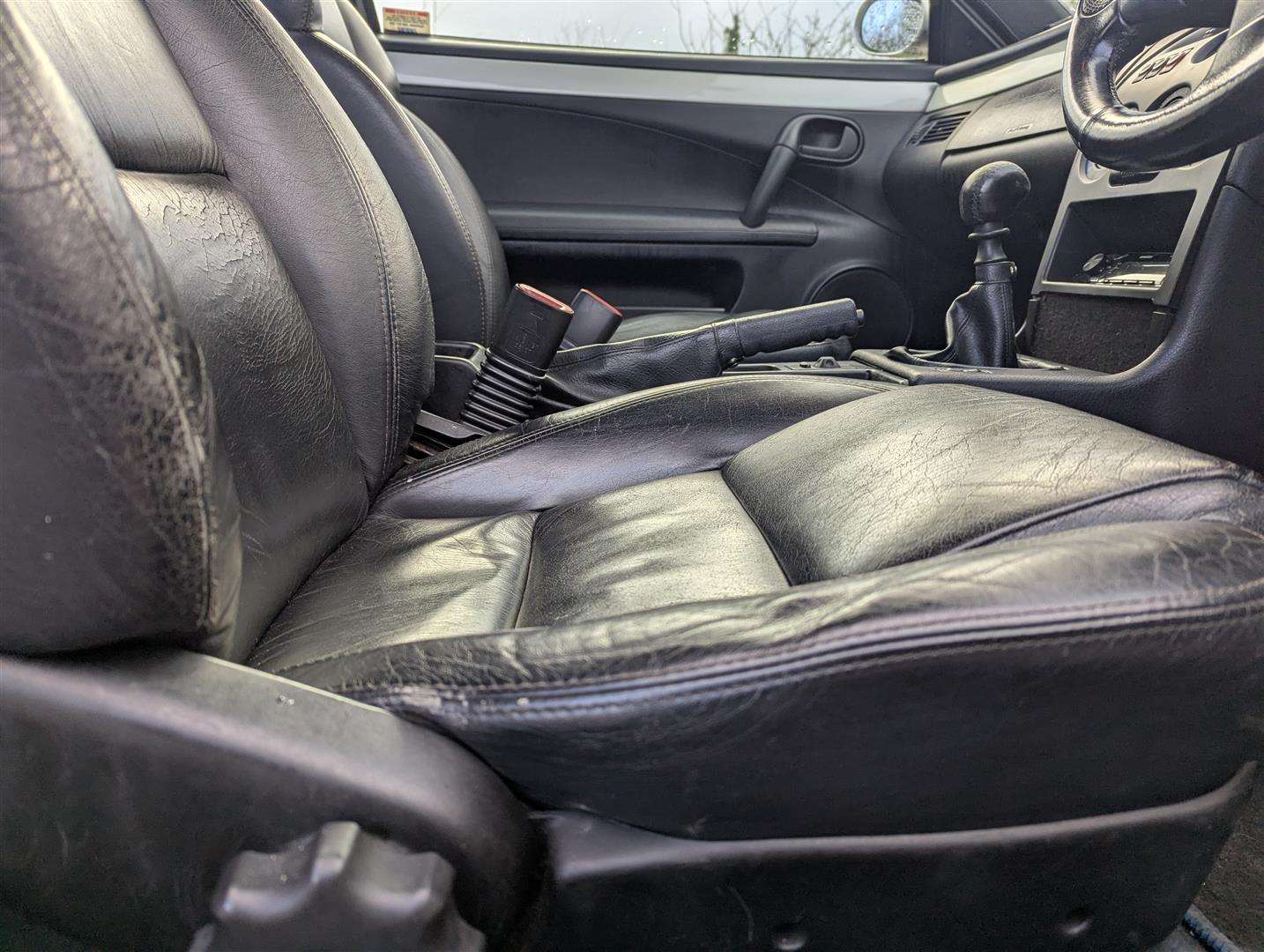 <p>1997 FIAT COUPE 20V TURBO</p>