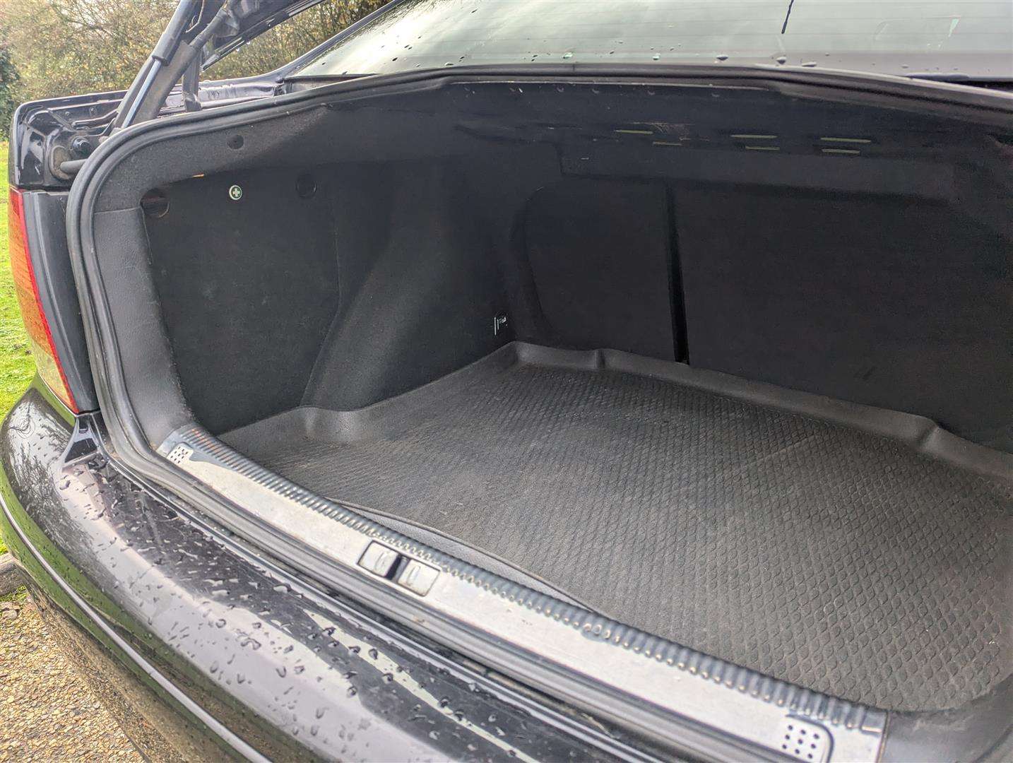 <p>2005 VOLKSWAGEN BORA HIGHLINE TDI 130</p>