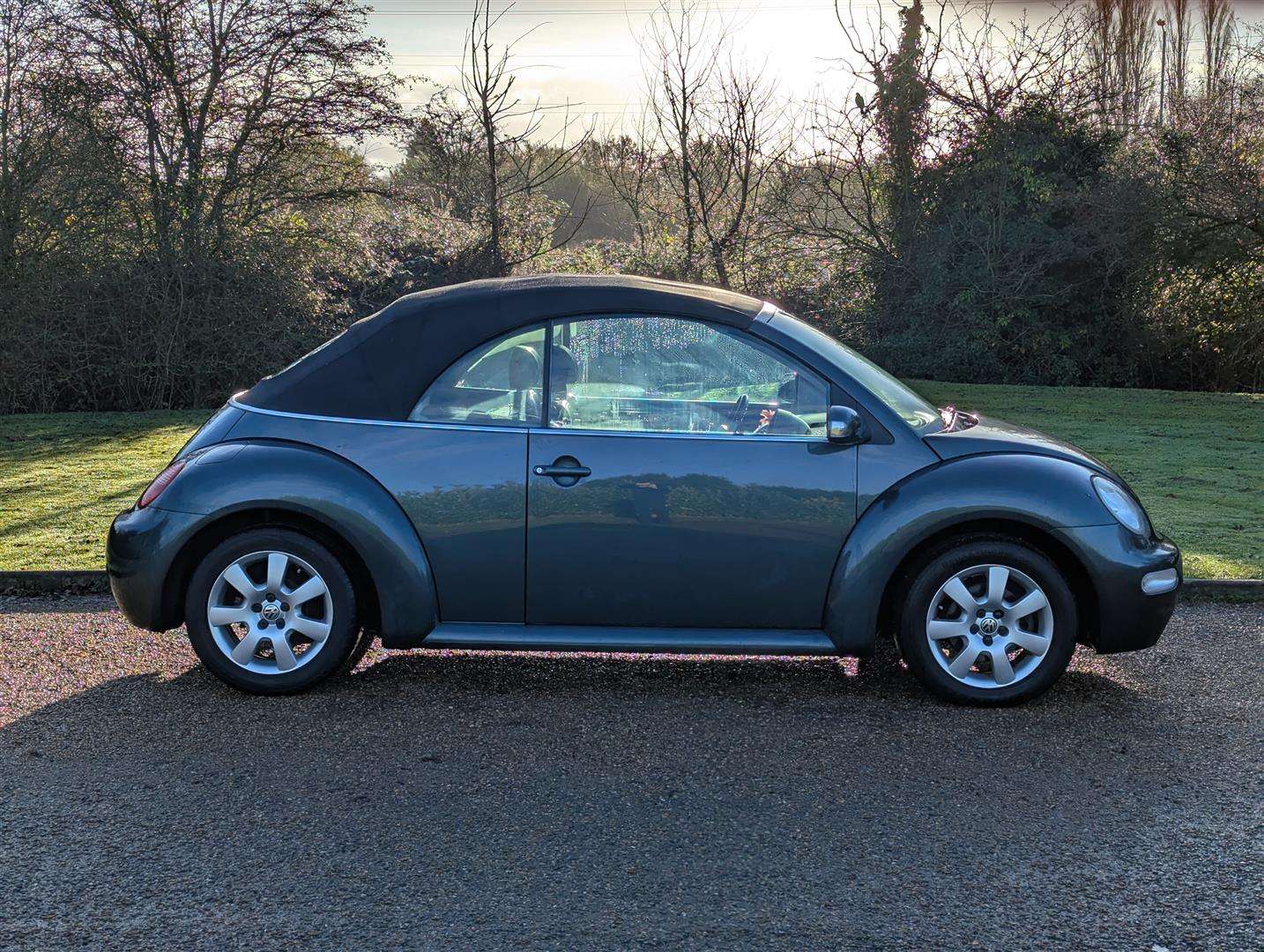 <p>2003 VOLKSWAGEN BEETLE CABRIOLET</p>