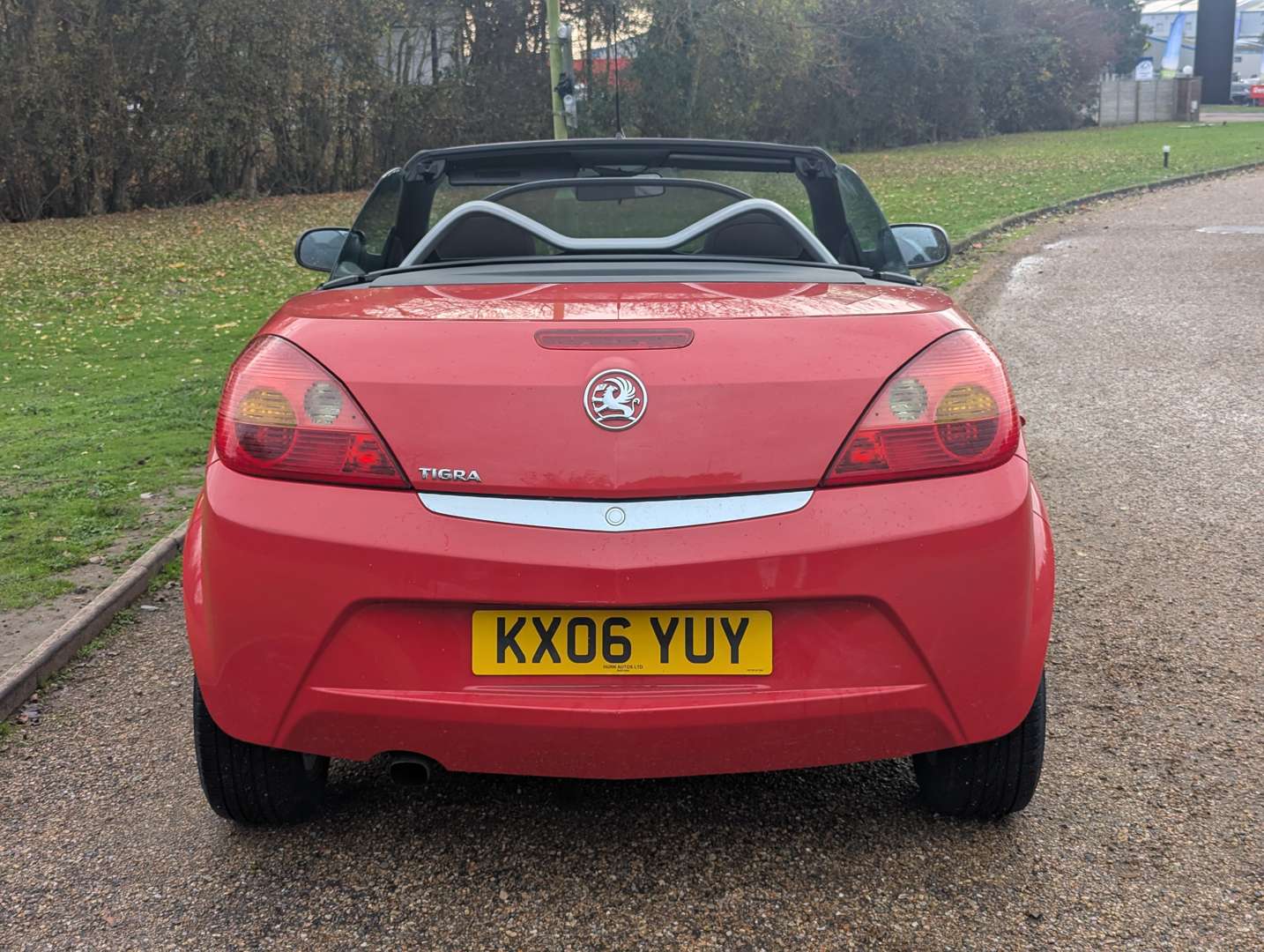 <p>2006 VAUXHALL TIGRA TWINPORT</p>