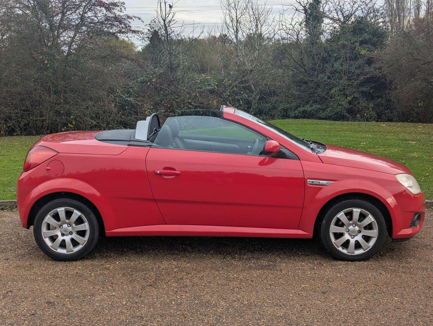 <p>2006 VAUXHALL TIGRA TWINPORT</p>