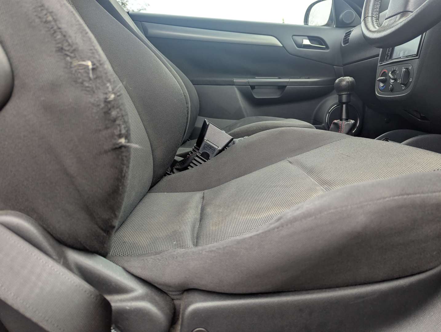 <p>2006 VAUXHALL TIGRA TWINPORT</p>